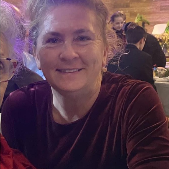 Meet your Posher, Rebecca - Picture 3 of 4